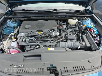 2025 Toyota Camry SE - miniatura 15