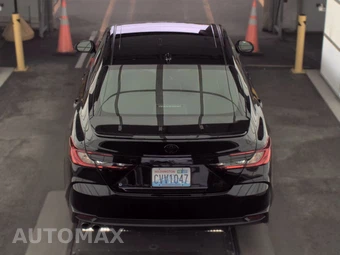 2025 Toyota Camry SE – miniatura 5