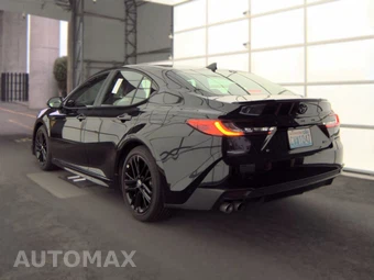 2025 Toyota Camry SE – miniatura 6