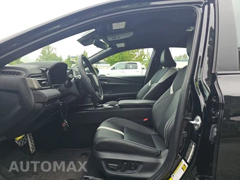 2025 Toyota Camry SE – miniatura 7