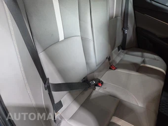 2025 Toyota Camry SE - miniatura 17