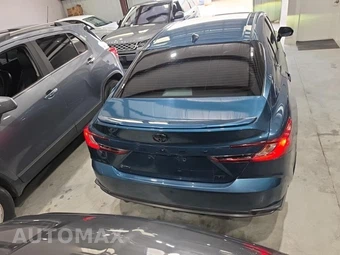 2025 Toyota Camry SE - miniatura 5