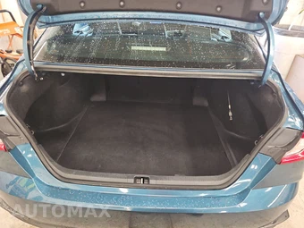 2025 Toyota Camry SE - miniatura 16