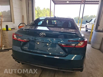 2025 Toyota Camry SE - miniatura 5