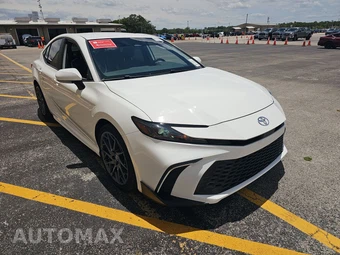 2025 Toyota Camry SE - miniatura 3