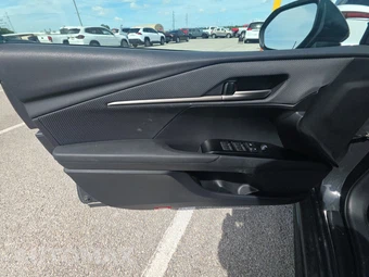 2025 Toyota Camry SE - miniatura 15