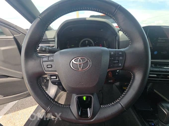 2025 Toyota Camry SE - miniatura 16