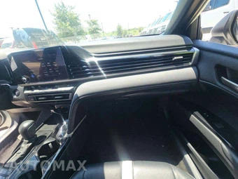 2025 Toyota Camry SE - miniatura 19