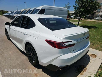 2025 Toyota Camry SE - miniatura 2
