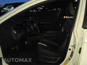 2025 Toyota Camry SE - miniatura 13