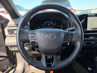 2025 Toyota Camry SE - miniatura 16