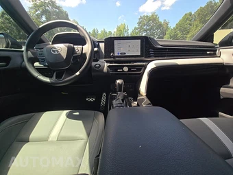 2025 Toyota Camry SE - miniatura 11