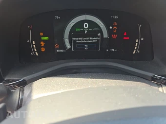 2025 Toyota Camry SE - miniatura 12