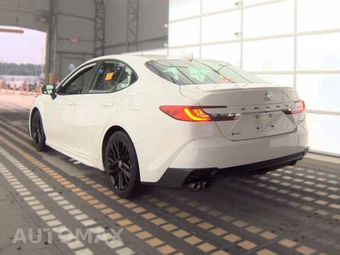 2025 Toyota Camry SE - miniatura 6