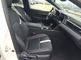 2025 Toyota Camry SE - miniatura 8