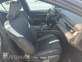 2025 Toyota Camry SE - miniatura 8