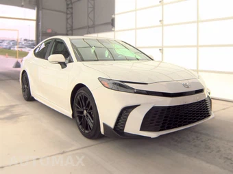 2025 Toyota Camry SE - miniatura 3