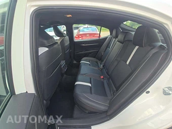 2025 Toyota Camry SE - miniatura 10
