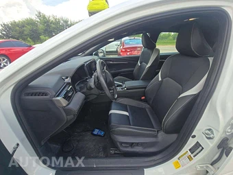 2025 Toyota Camry SE - miniatura 3