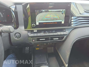 2025 Toyota Camry SE - miniatura 7
