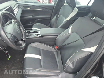 2025 Toyota Camry SE - miniatura 7