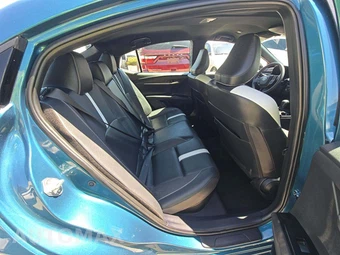 2025 Toyota Camry SE - miniatura 16
