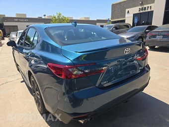 2025 Toyota Camry SE - miniatura 2