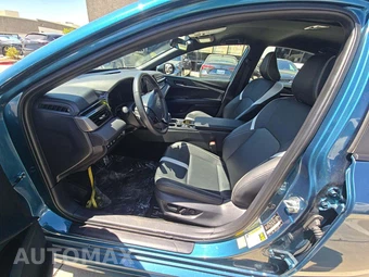 2025 Toyota Camry SE - miniatura 6