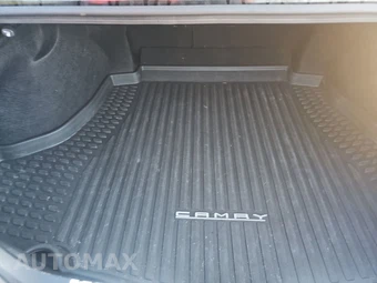 2025 Toyota Camry SE - miniatura 16