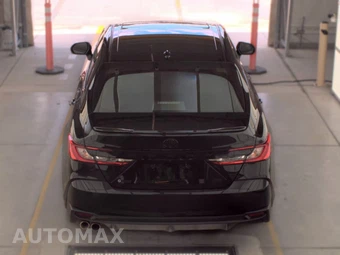 2025 Toyota Camry SE - miniatura 5