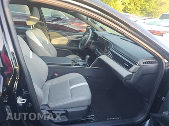 2025 Toyota Camry SE - miniatura 8