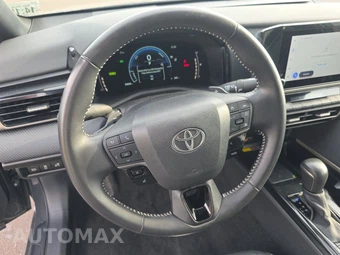 2025 Toyota Camry SE - miniatura 10