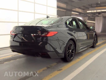 2025 Toyota Camry SE - miniatura 4