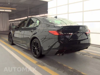 2025 Toyota Camry SE - miniatura 6