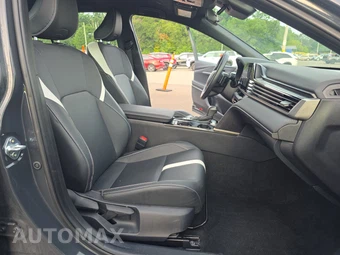 2025 Toyota Camry SE - miniatura 8