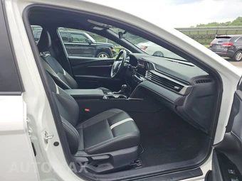2025 Toyota Camry SE - miniatura 14