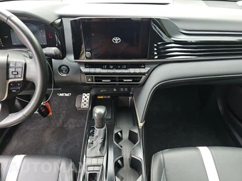 2025 Toyota Camry SE - miniatura 17
