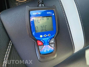 2025 Toyota Camry SE - miniatura 19