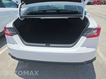 2025 Toyota Camry SE - miniatura 23