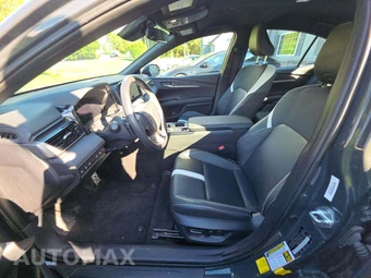 2025 Toyota Camry SE - miniatura 6