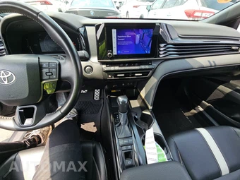 2025 Toyota Camry SE - miniatura 17