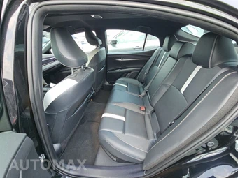 2025 Toyota Camry SE - miniatura 19