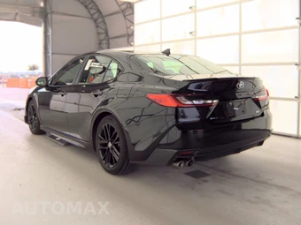 2025 Toyota Camry SE - miniatura 8