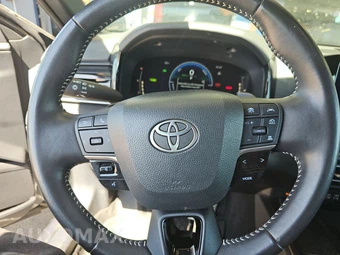 2025 Toyota Camry SE - miniatura 16