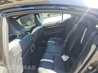 2025 Toyota Camry SE - miniatura 19