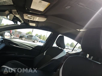 2025 Toyota Camry SE - miniatura 20