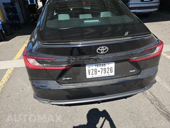 2025 Toyota Camry SE - miniatura 6