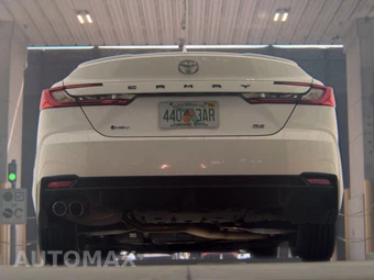 2025 Toyota Camry SE - miniatura 7