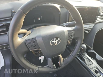 2025 Toyota Camry SE - miniatura 10