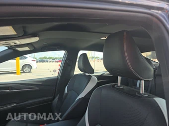 2025 Toyota Camry SE - miniatura 18